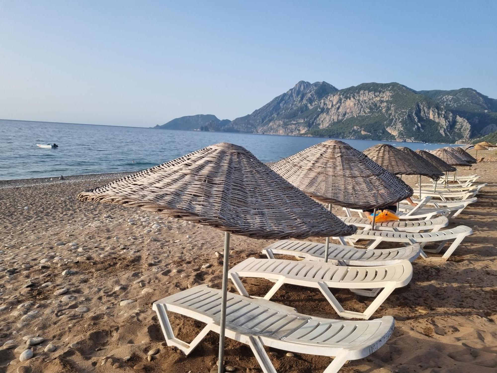 Ugur Pansiyon Bungalows Çıralı Kültér fotó