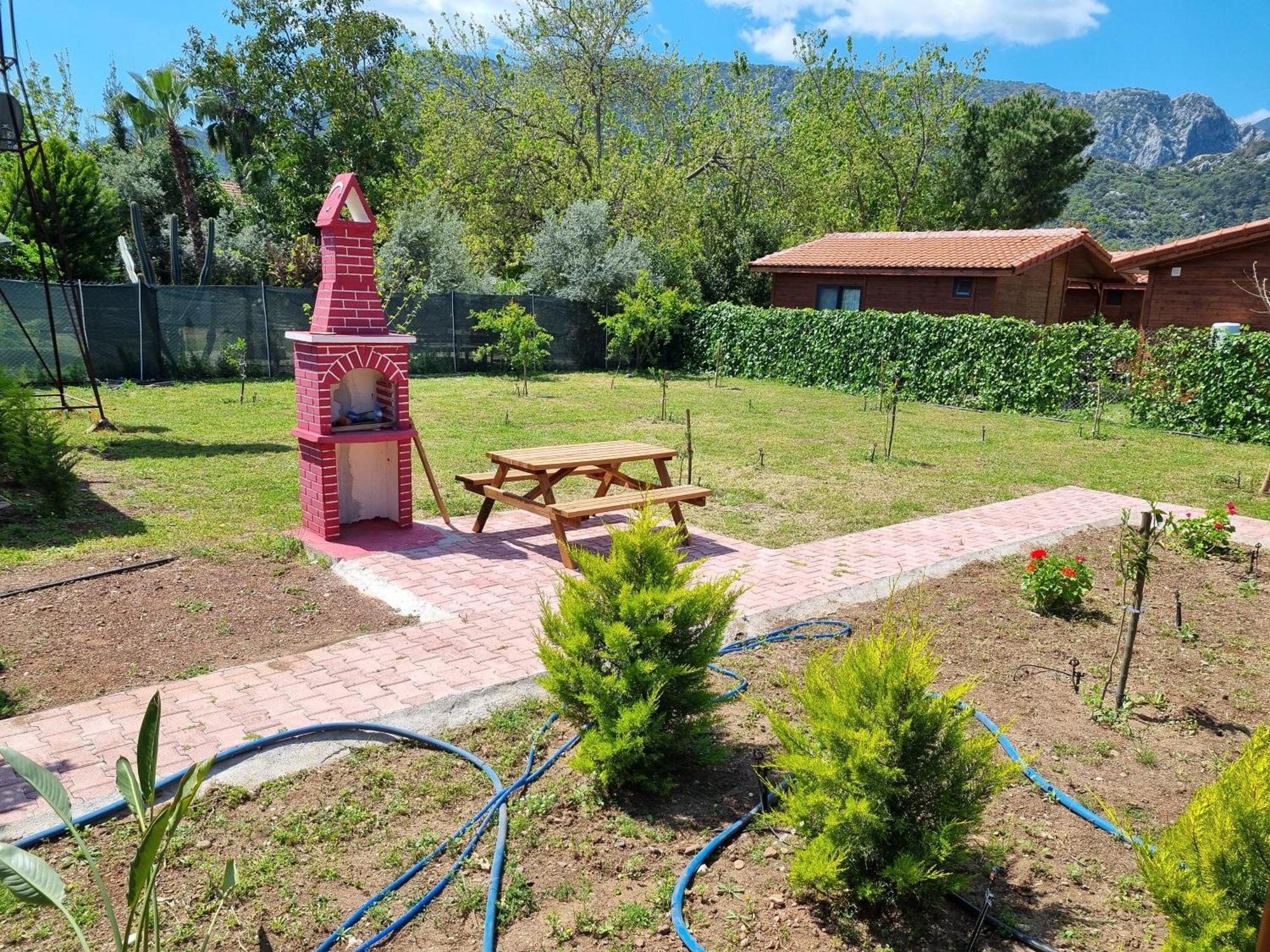 Ugur Pansiyon Bungalows Çıralı Kültér fotó